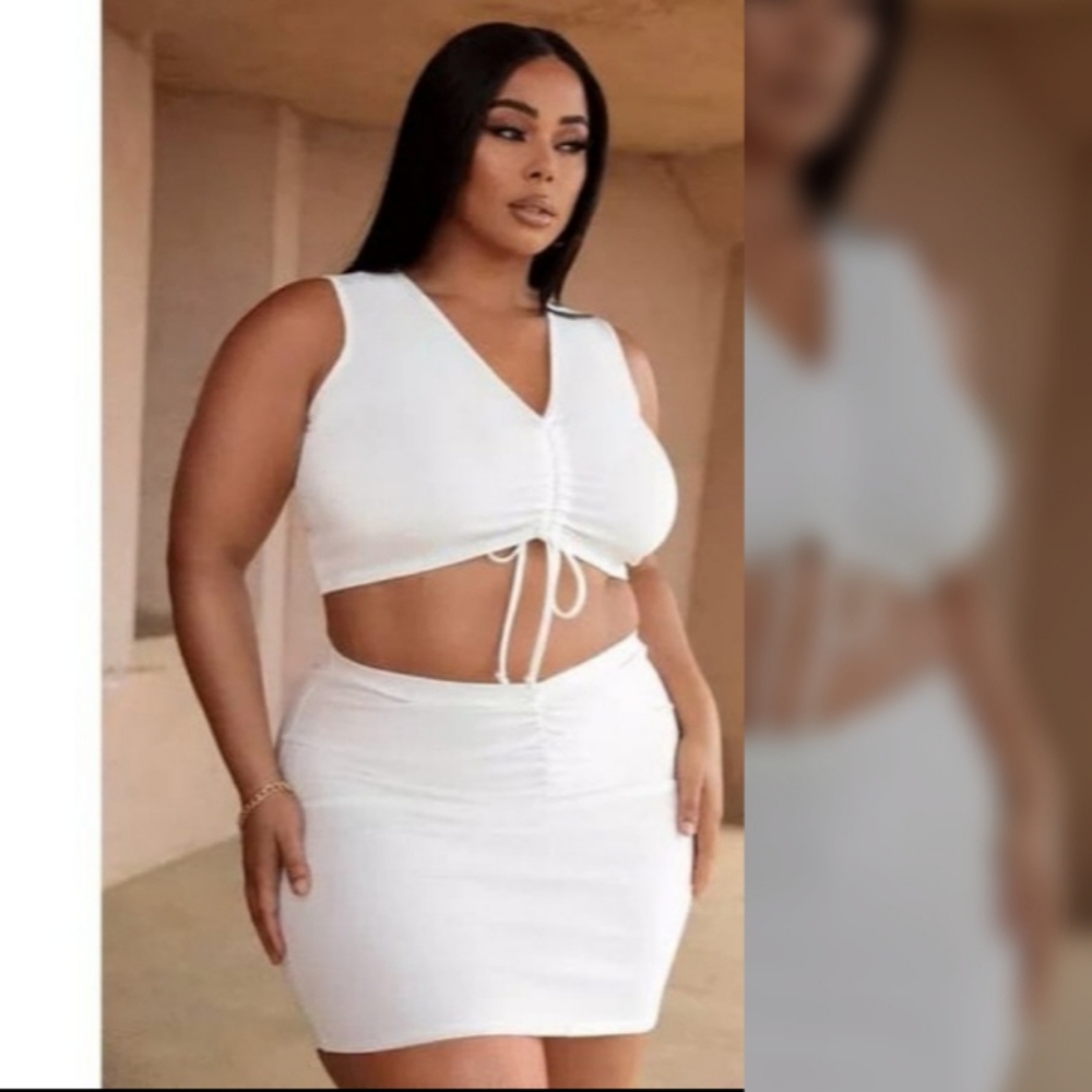 BOOHOO WHITE PLUS RUCHING SKIRT TWO-PIECE